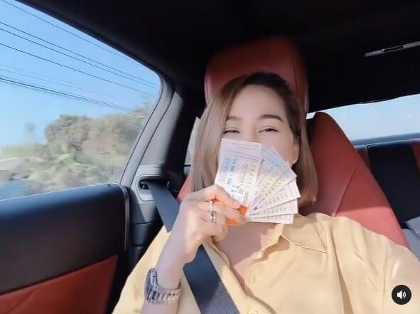 หนูเล็ก ถือหวยเต็มมือ