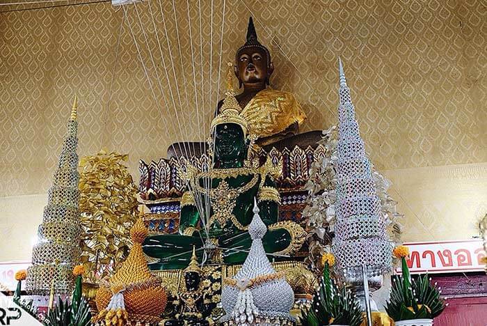 หลวงพ่อปากแดง กับ สายสิน