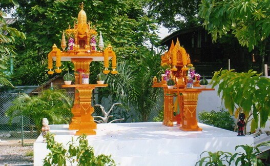 ศาลเจ้าที่และศาลพระภูมิ