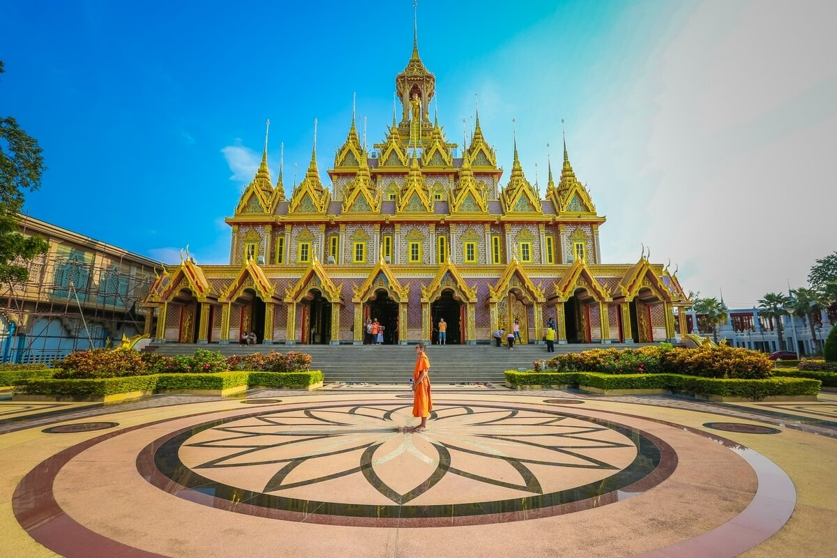 หน้าปราสาททองคำ