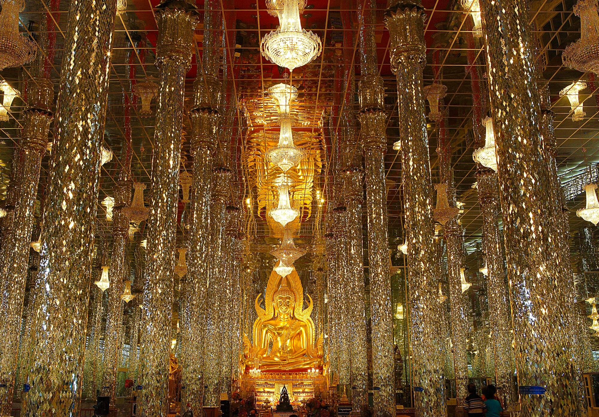 พระวิหารแก้ว 100 เมตร