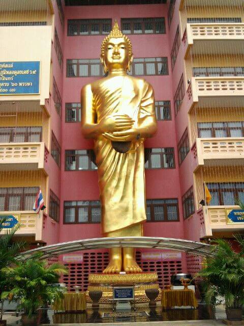 หลวงพ่อเงินไหลมาเทมา