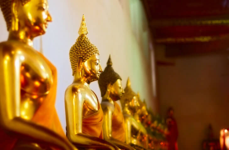 พระพุทธรูปหลายองค์