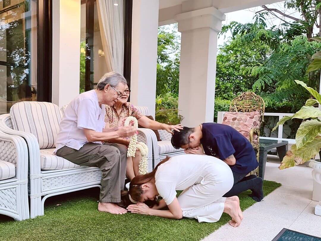 ไหว้ผู้มีพระคุณ